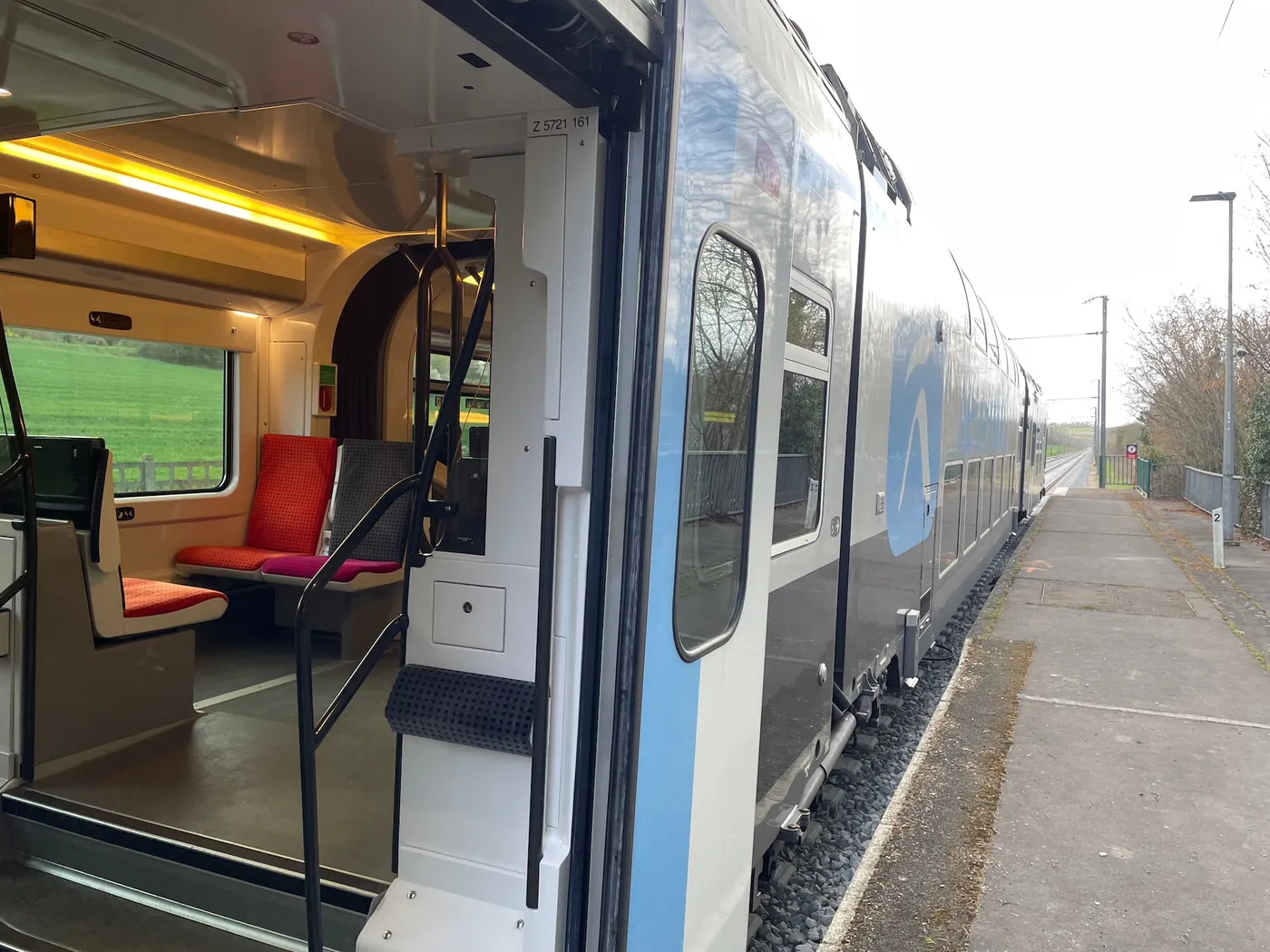 Discussions entre amis, sieste, petit encas ? Et vous, qu'avez-vous prévu pour votre retour de randonnée ? 😉